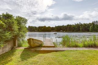 Lakefront Home with Deck Central Michigan Escape! - - 0