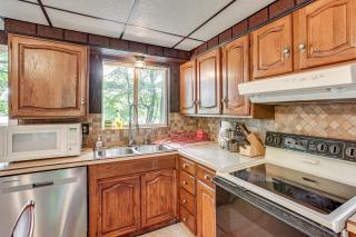 Lakefront Home with Deck Central Michigan Escape! - - 1