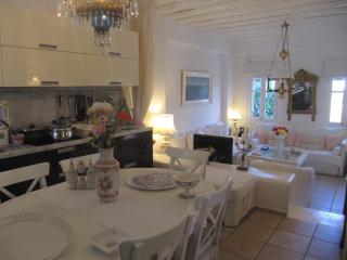 Diles Complex Apartment - Ornos - 0