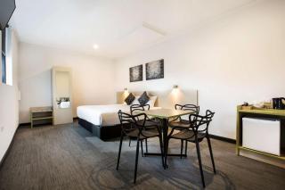 Nightcap at St Albans Hotel - St Albans - 3