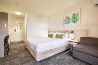 Nightcap at Shoppingtown Hotel - Doncaster - 0