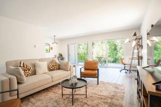 Stylish Bellevue Stay half mile to downtown - Bellevue - 0