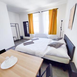 Room for 3 number1 Prague 7 - 8