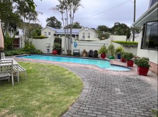 Kwantu Guest house - - 0