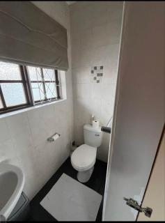 Kwantu Guest house - - 7
