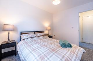 Two-bed Ground Floor Flat in Caerphilly Town Centre - Caerphilly - 1