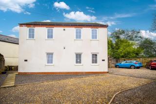 Two-bed Ground Floor Flat in Caerphilly Town Centre - Caerphilly - 4