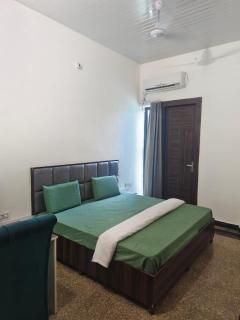 Hotel KS - - 9