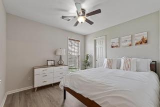 Family Oasis In Jonesboro! 4Bd, 2Ba house High Speed WiFi! - Jonesboro - 7