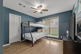 Family Oasis In Jonesboro! 4Bd, 2Ba house High Speed WiFi! - Jonesboro - 6