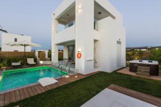 Extraordinary Rethymno Villa Villa Hantengu 3 Bedrooms Beach Front Private Outdoor Swimming Pool And Hot Tub Pigianos Kampos - Pigianos Kampos - 9