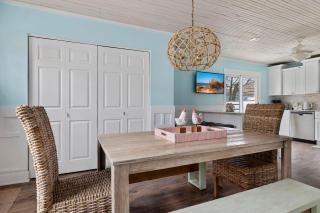 Aloha Beach House - Michigan City - 4