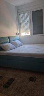 Two Bedroom Stefan - Bar - 0