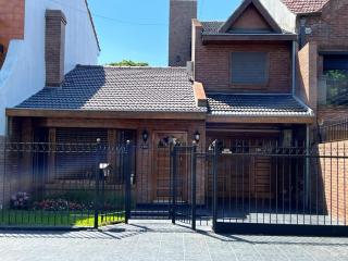 Excelente casa en Martinez - Martínez - 0