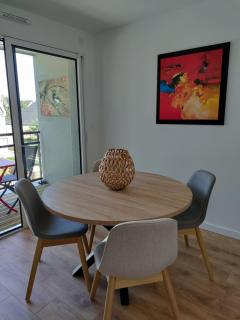 Evasion chic au coeur de la ville et proche plage - Garage privé - Deux chambres - 7