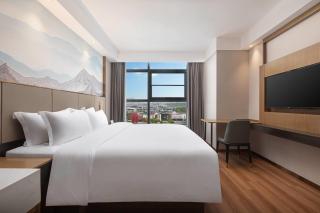 Days Hotel by Wyndham Yancheng Hi-tech Park - 1