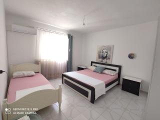 Maria's Apartments - Himarë - 9