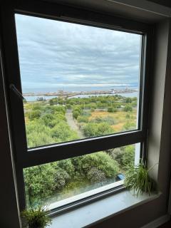 Ocean view flat with cozy vibes - 7