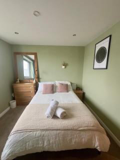 Ocean view flat with cozy vibes - 2