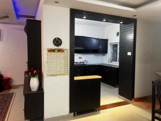 Grand City Retreat 4BHK Balcony Bliss in Manikonda - 9