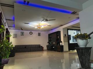 Grand City Retreat 4BHK Balcony Bliss in Manikonda - Hyderabad - 3