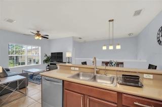 Oakwater End unit with balcony - 4