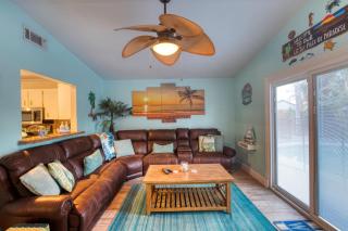 Pool and Hot Tub - Under The Sea - Port Orange - 8