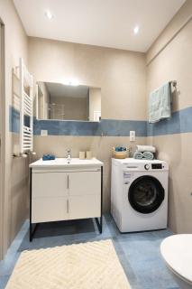 Stylish 2BR Central with Balcony & Work Space - Thessaloniki - 3