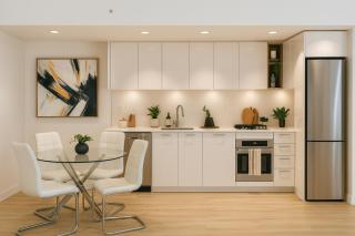 Bright and Airy Condo Steps from Yaletown Amenities - Vancouver - 0