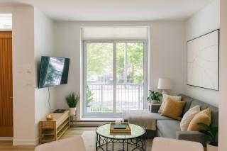 Bright and Airy Condo Steps from Yaletown Amenities - Vancouver - 3