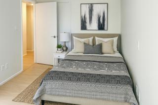 Bright and Airy Condo Steps from Yaletown Amenities - Vancouver - 4