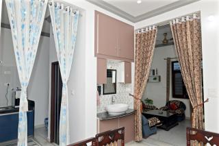 Meeraavi Home Stay - Udaipur - 1