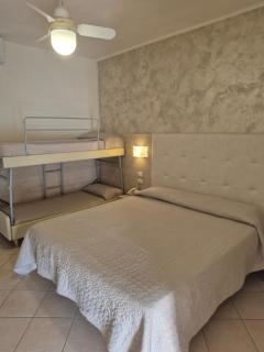 Hotel Ambra - Cesenatico - 9