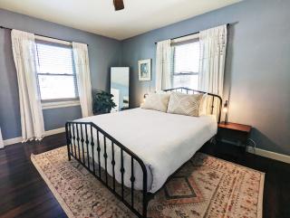 Amity Park Bungalow - Duluth - 8