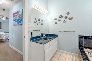 Flying Colors by Village Realty - 1