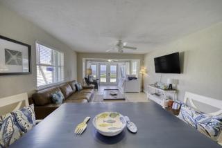 Ocean Breeze Beach Bungalow - 2bedroom 2bath - Ormond Beach - 7