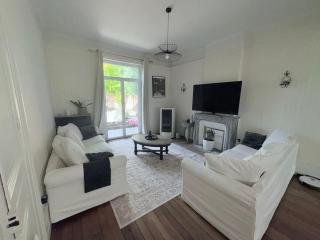 Magnificent Bourgeois Residence on Wooded Estate - Charleville-Mézières - 0