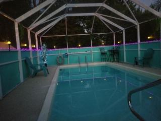 2Br 2bath - Endless Summer Oasis with a Pool - 0