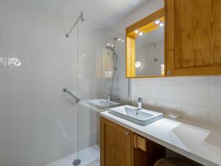 Charmant 3 pièces avec 2 chambres, terrasse, parking et Wi-Fi à Méribel - FR-1-566-61 - Les Allues - 3