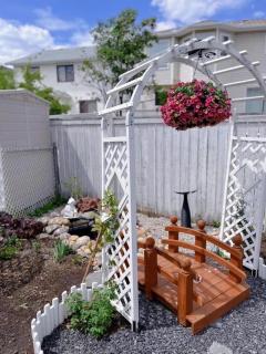 Banff Garden Suite&2mins Bus station Close LRT& Free Parking - Calgary - 7