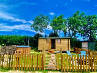 Unplug & Reconnect, Romantic Retreat with Hot Tub - Yarpole - 0