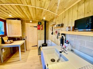 Unplug & Reconnect, Romantic Retreat with Hot Tub - Yarpole - 7