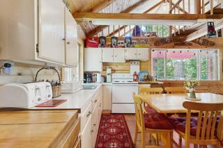 The Creekside Cabin - Cascade - 4