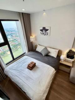 Modern Luxe Suite 1BR - Lakeview with Outside Pool & Private Fitness, Imperia 2 Vinhomes Smart Hanoi - Mochie Homestay - Phú Thú - 0