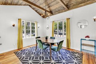 3br 1bath - Spanish Beach Bungalow MainHouse - 2