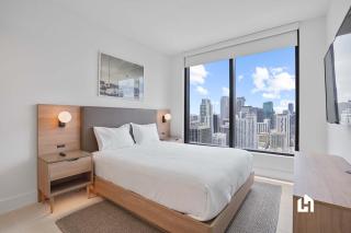 Stylish Sky-High Condo with Pool and Gym - 3