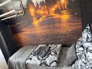 New modern-style apartment with balcony in the Prague 2 - Praga - 2