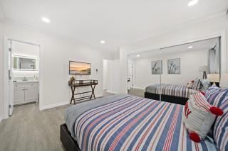 Idyllic Paradise Near Downtown Los Angeles - 2