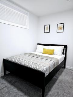 Cozy 2Bedroom Basement Suite in NW Calgary - Calgary - 9