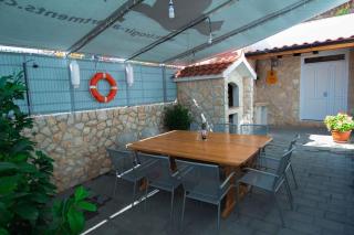 Apartment in Okrug Gornji with Two-Bedrooms 2 - Trogir - 2